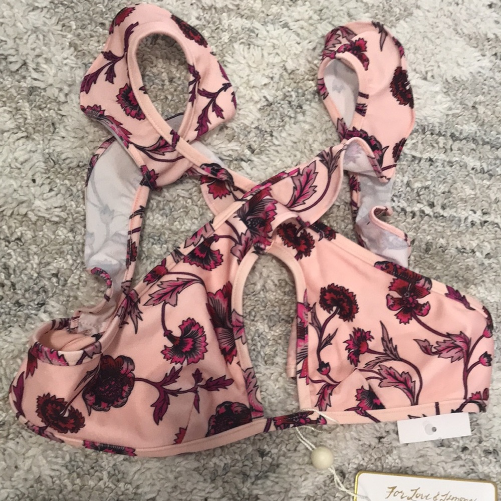 New FLL garden keyhole bikini top